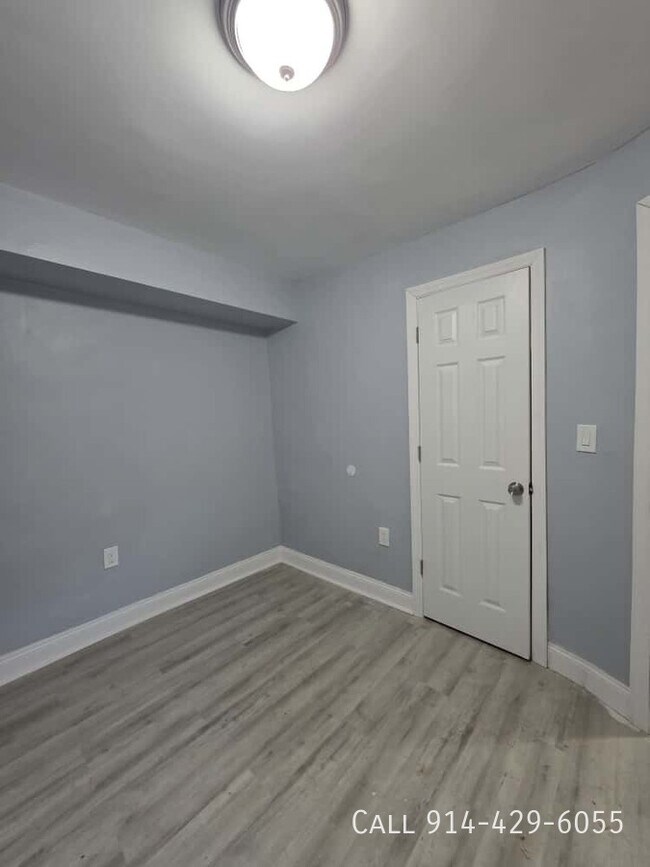 Building Photo - 333 S 1st Ave