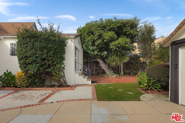 Building Photo - 2340 Camden Ave