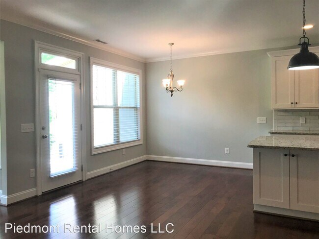 Building Photo - 3 br, 3 bath House - 105 Beckham Dr