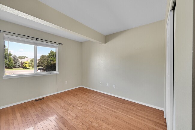 Building Photo - 3413 Larkspur Dr
