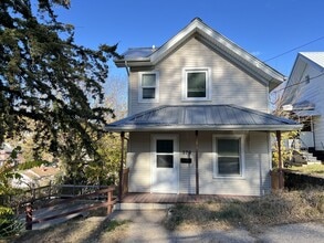 Building Photo - 579 W 16th St