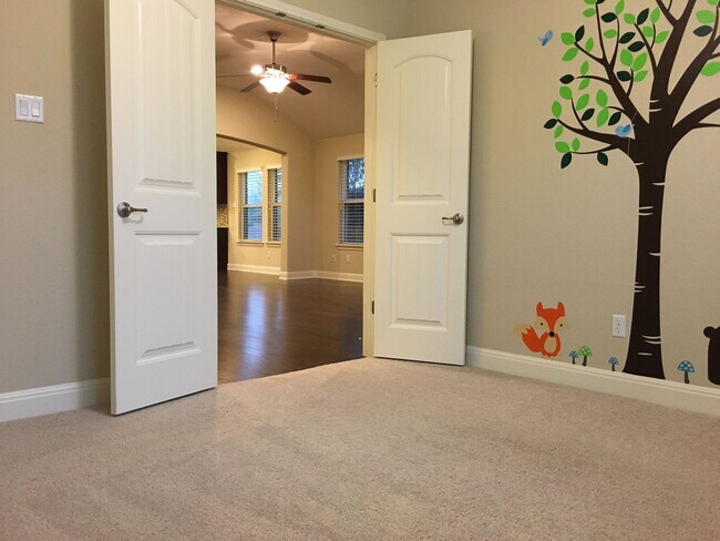 Building Photo - GORGEOUS LARGE 1 STORY IN WHITESTONE OAKS