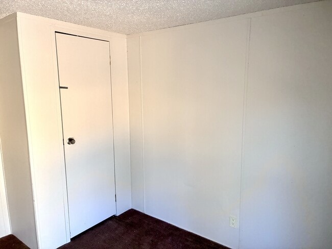 Building Photo - 101 Hill Rd