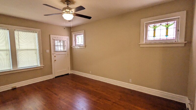 Primary Photo - 5042 Mardel Ave