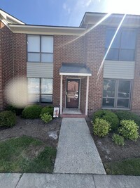 Building Photo - 23 Upton Ct Dr