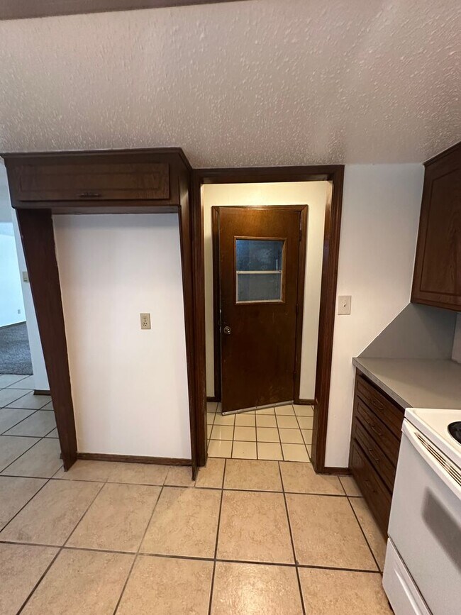 Building Photo - 4808 S Dimple Dr
