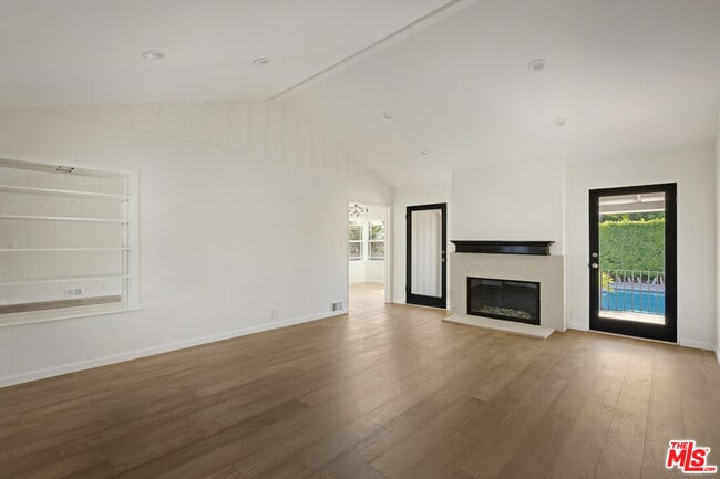 Building Photo - 12153 Maxwellton Rd