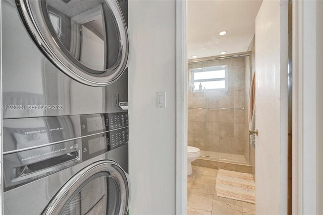 Building Photo - 5005 Collins Ave