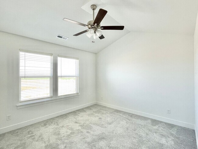 Building Photo - 4411 W Monument Peak Dr