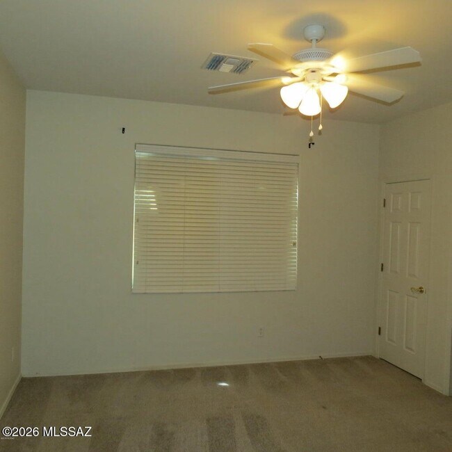 Building Photo - 5569 W Crimson Bluff Dr