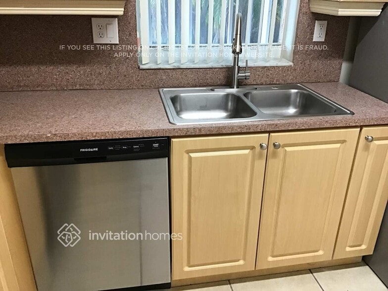 Building Photo - 21242 SW 125th Path