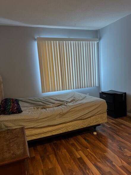 Building Photo - 1911 Viking Dr NW