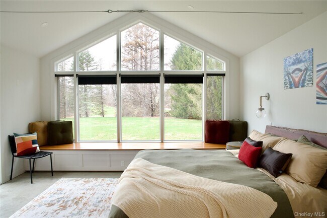 Building Photo - 107 Cold Spring Rd