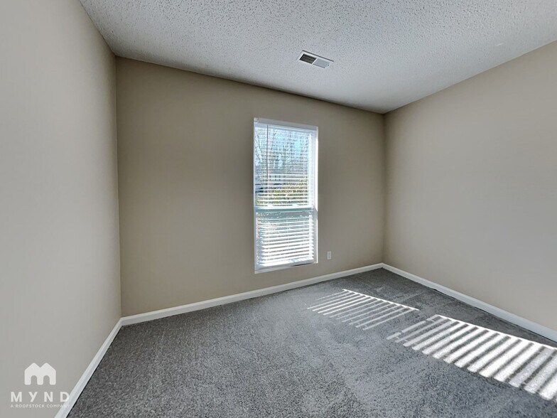 Building Photo - 9016 Oren Thompson Rd