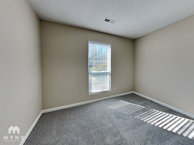 Building Photo - 9016 Oren Thompson Rd