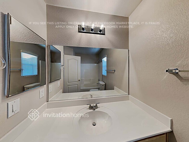 Building Photo - 3804 W Ricebird Way