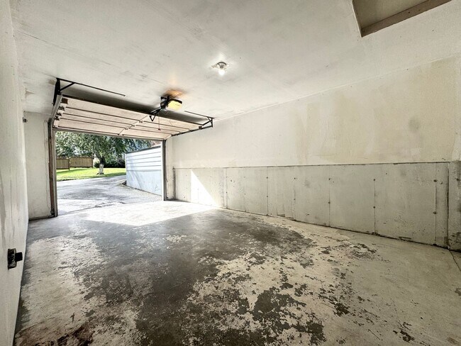 Building Photo - Prime Gig Harbor Location – Modern 2-Bedroom, 2-Bath Townhouse for Rent