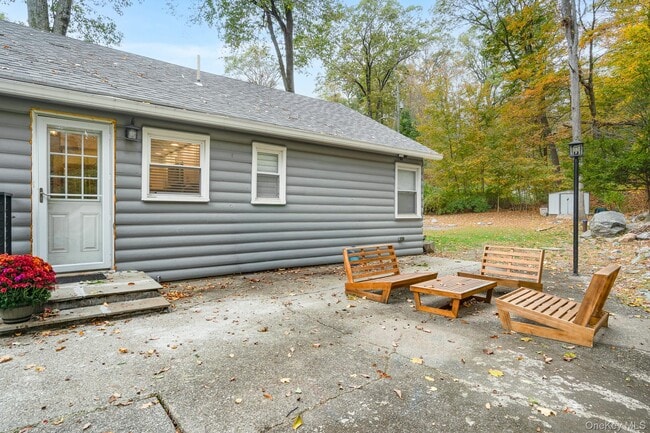Building Photo - 14 Sylvan Dr
