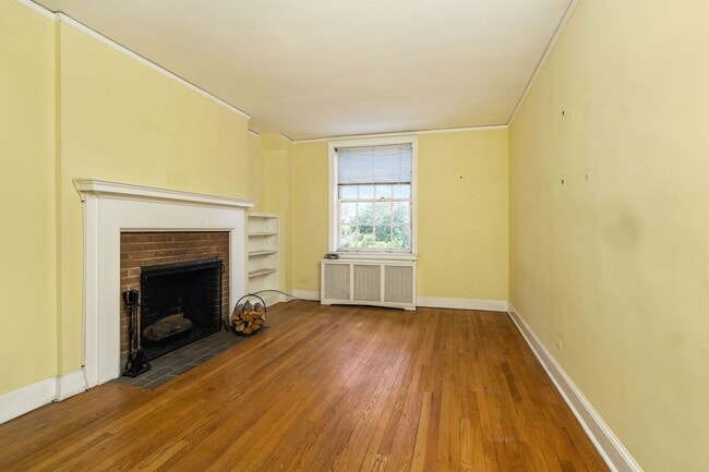 Building Photo - 44 Nassau St