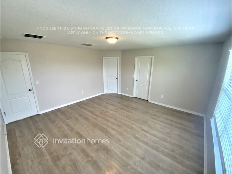 Building Photo - 6830 Little Blue Ln
