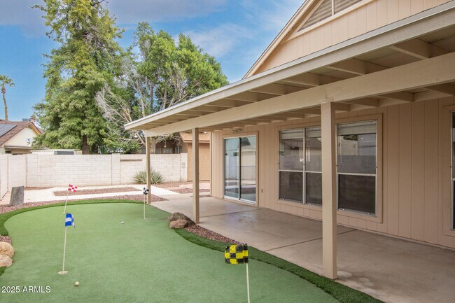 Building Photo - 1616 N Calle Cir