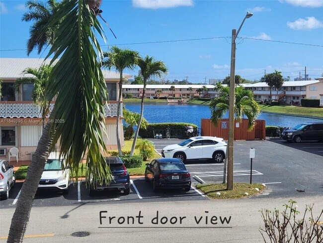 Building Photo - 920 SW 11th Ave