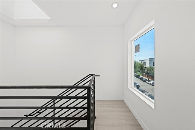 Building Photo - 644 N Boyle Ave