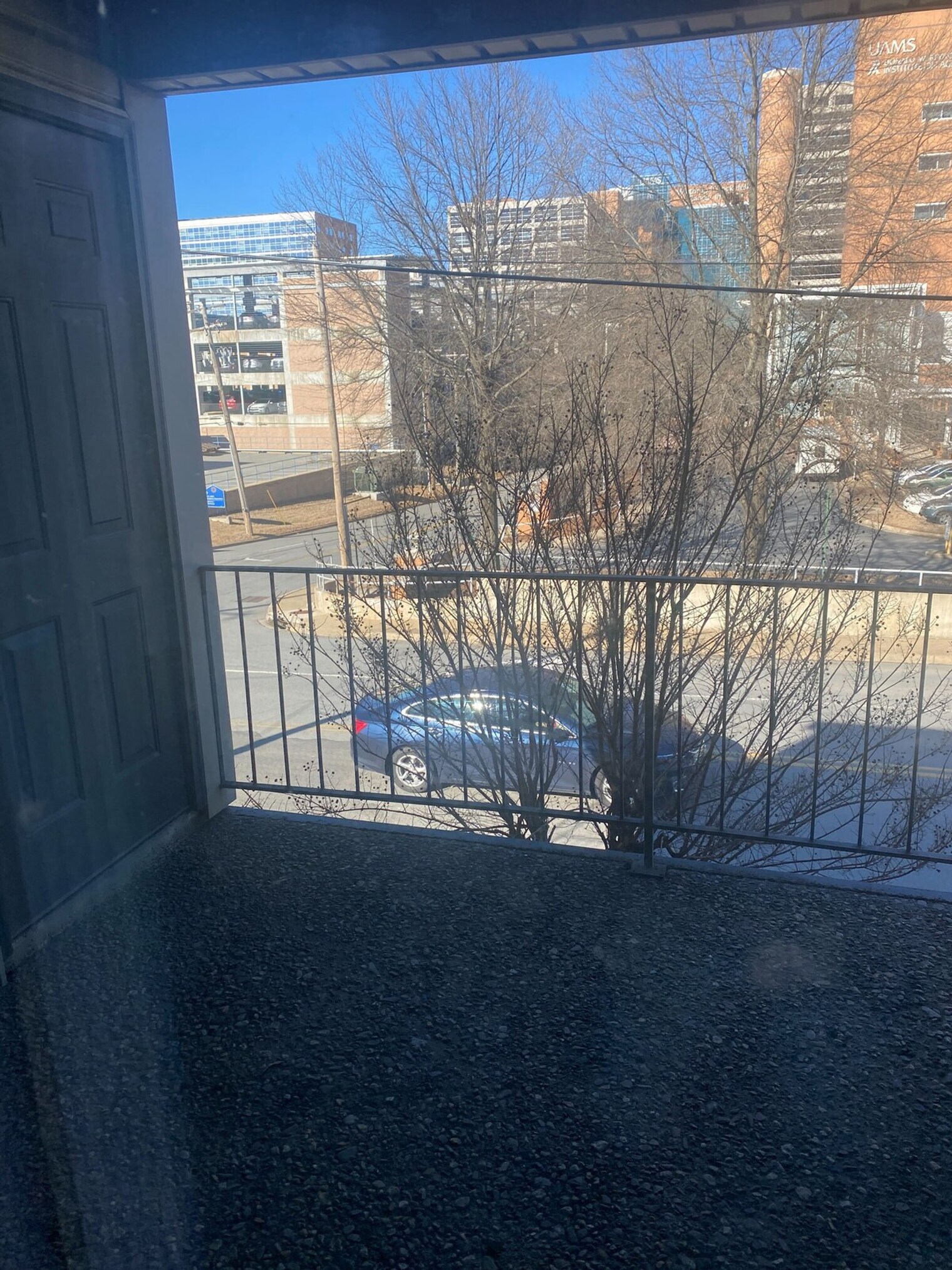 Building Photo - 798 S Cedar St