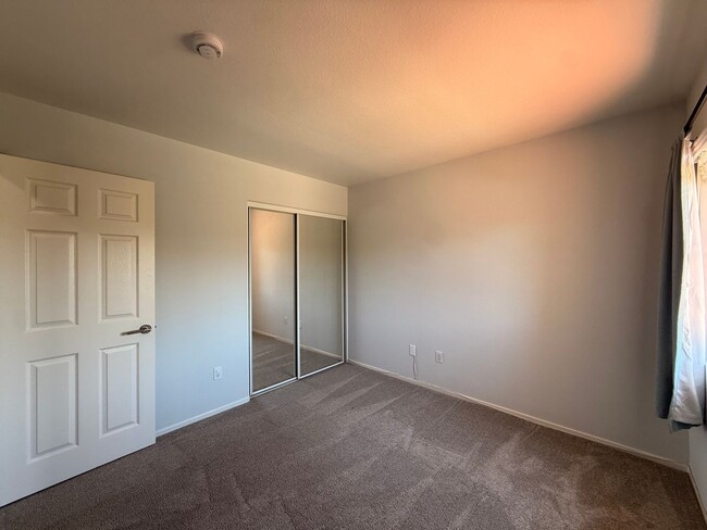 Building Photo - Spacious 4BD/2.5BA Home in Sorrento Valley with Pool, Backyard Patio & 2-Car Garage