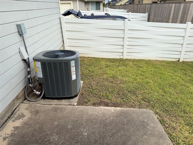 Building Photo - 1539 Nichole Woods Dr