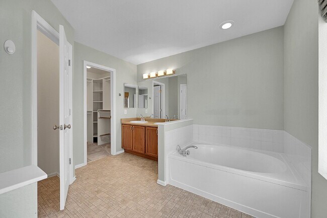 Building Photo - $2,300.00 - 3 Bedrooms, 2 Bathrooms, Single Family Home in Thornton with Cozy Fireplace!