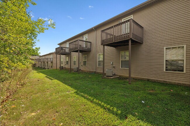 Building Photo - 1723 D THISTLEWOOD DR