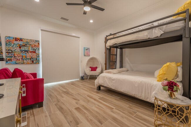 Building Photo - 54280 Affirmed Ct