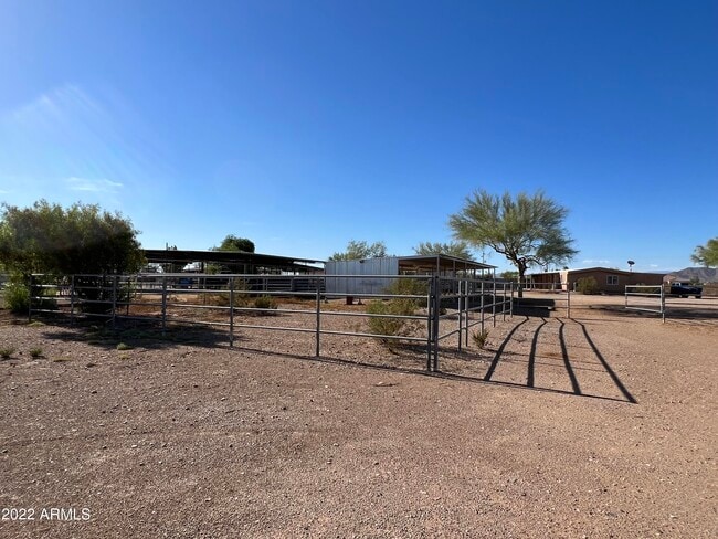 Building Photo - 16511 W Dale Ln