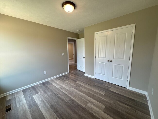 Building Photo - BRAND NEW Home with large yard in Tullahoma...