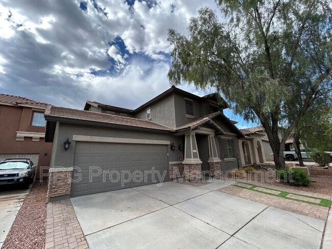 Building Photo - 15439 W Poinsettia Dr