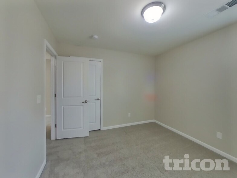 Building Photo - 2904 Cherry Point Ln