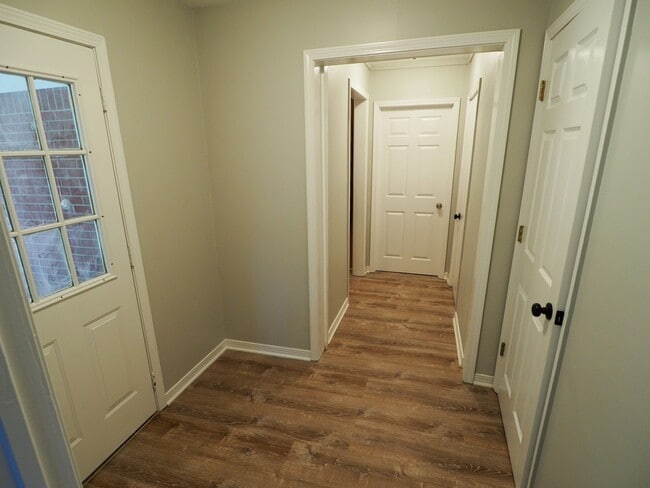 Building Photo - Four Bedroom House in Foley!