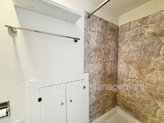 Building Photo - 21965 NW Phillips Rd