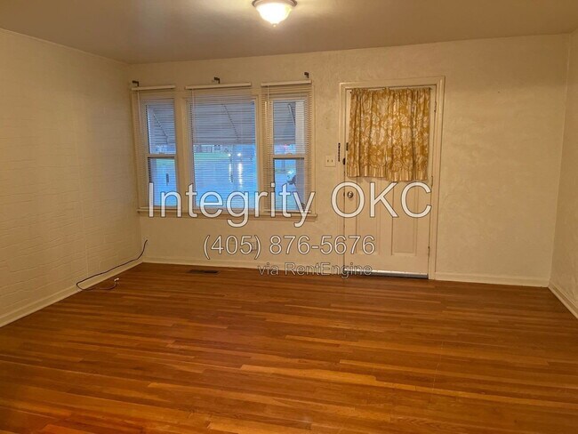 Building Photo - 3700 N Drexel Blvd