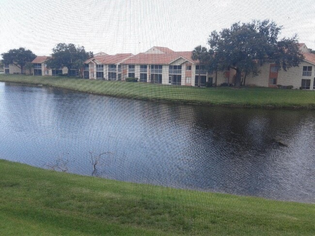 Building Photo - 6202 Glenmoor Dr