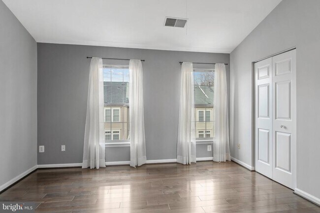 Building Photo - 4384 Sutler Hill Square