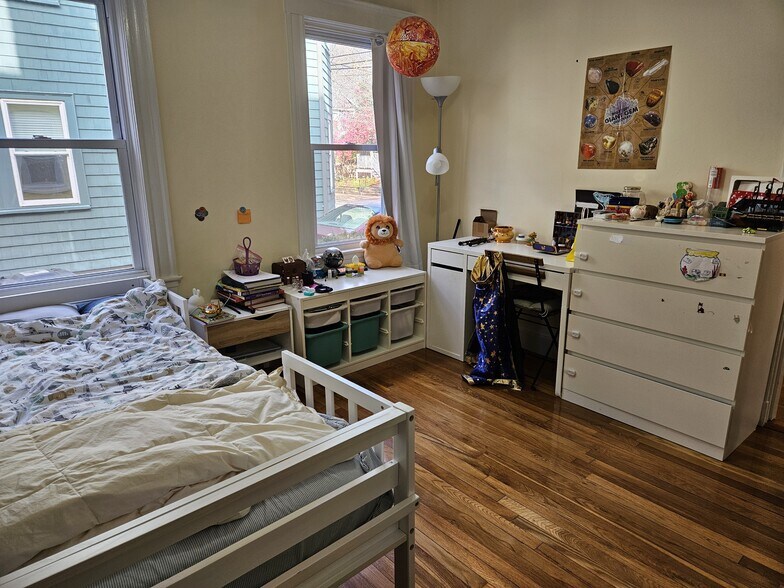 Bedroom 2 - 152 Raymond St