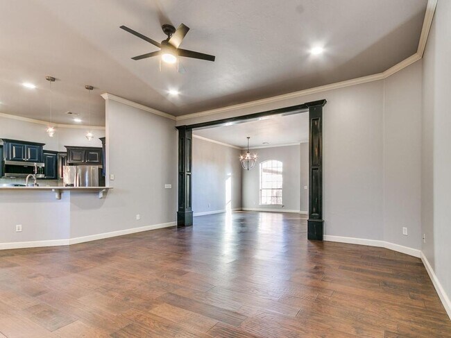 Building Photo - 17121 Kemble Ln