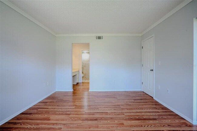 Building Photo - 5797 Summerside Ln