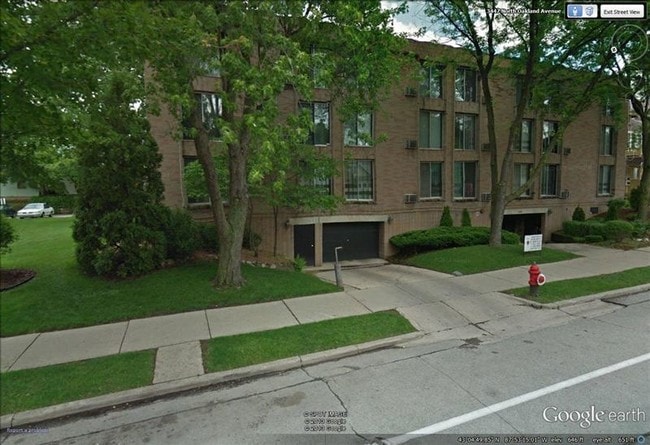 Building Photo - 3438 N Oakland Ave