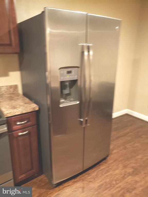 Building Photo - 2707 Hollywell Ct