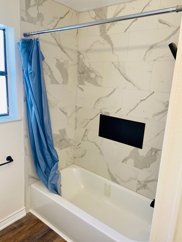 Building Photo - 1413 Windcrest St