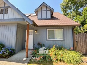 Building Photo - 2 bed 2 bath Condo in Tumwater! Pool & Clubhouse!