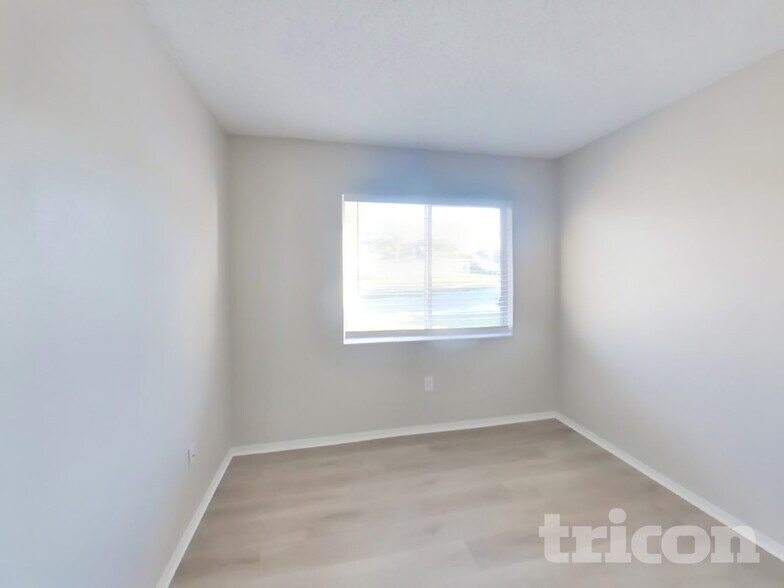 Building Photo - 4522 Reynolds Creek Ave